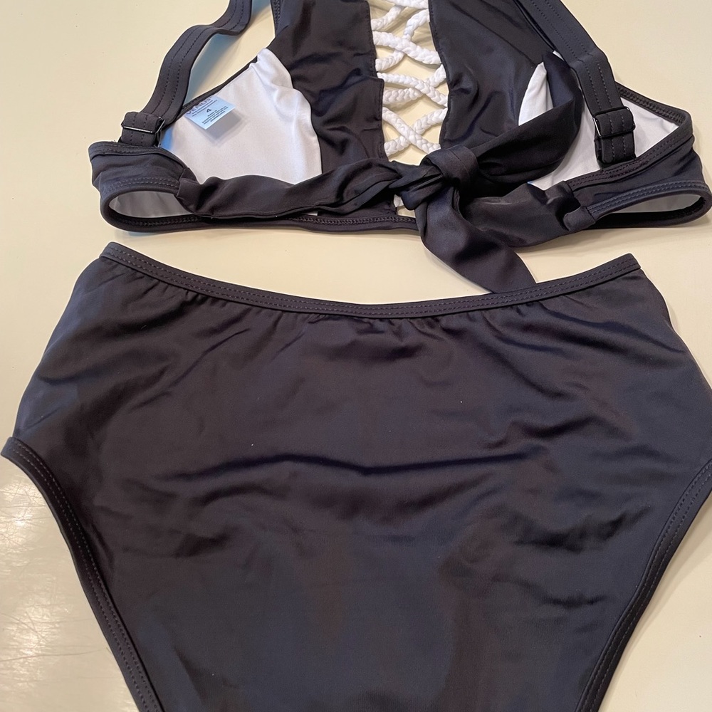 💙🤎🖤NEW Venus 2 piece swimsuit. - Picture 3 of 4